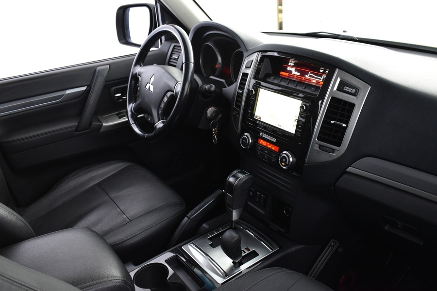 Mitsubishi Pajero vaihtoauto