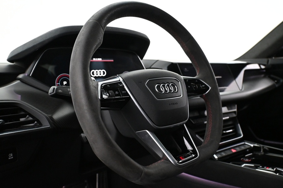 Audi e-tron GT vaihtoauto