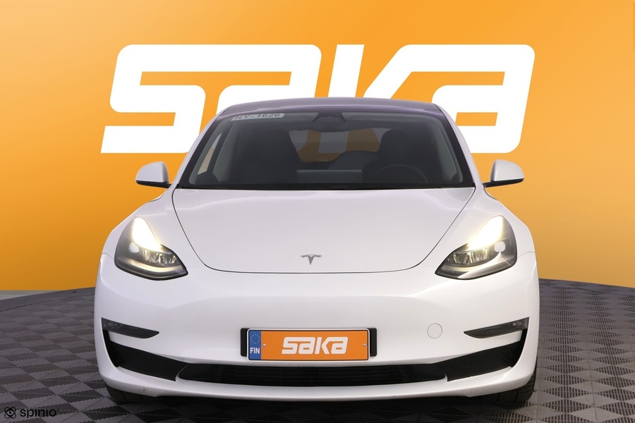 Tesla Model 3 vaihtoauto
