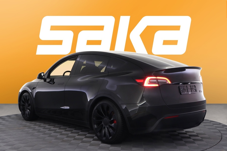 Tesla Model Y vaihtoauto