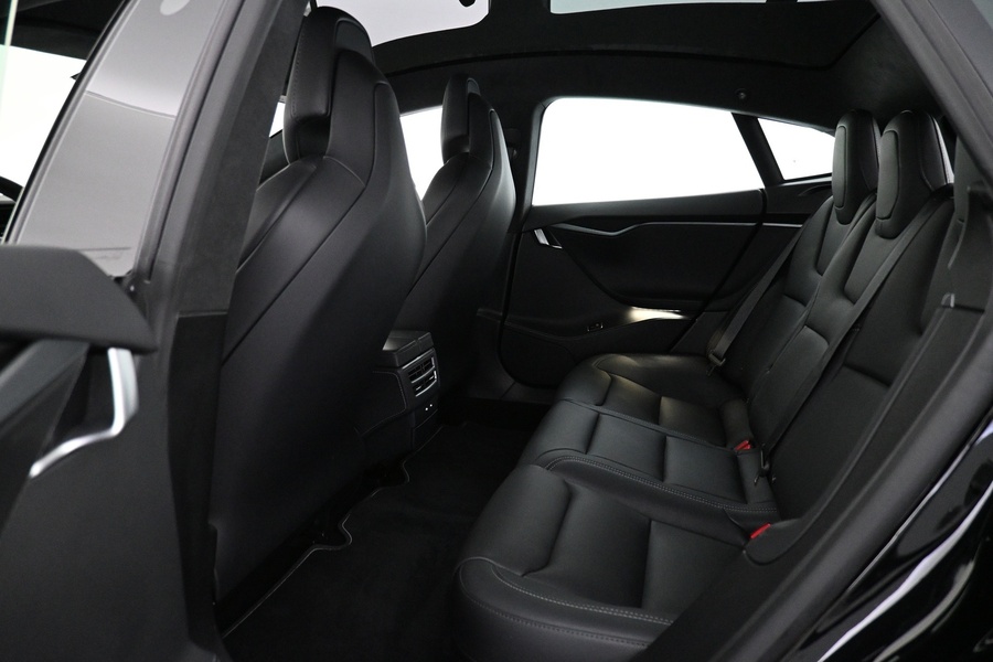 Tesla Model S vaihtoauto