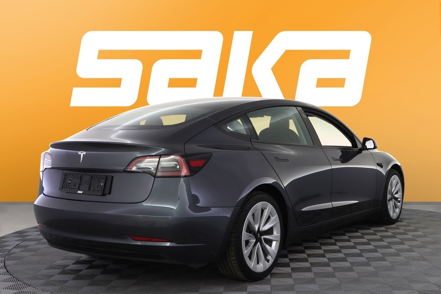 Tesla Model 3 vaihtoauto