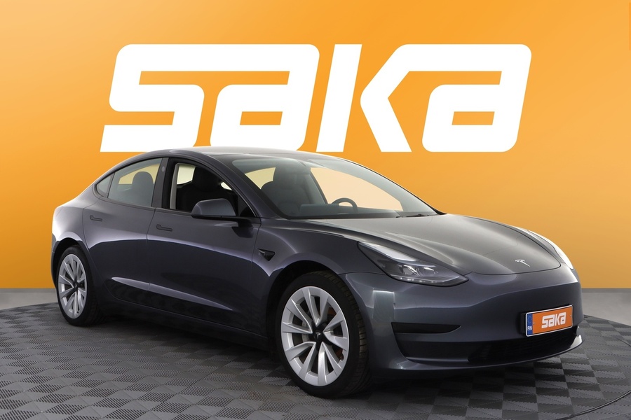 Tesla Model 3 vaihtoauto