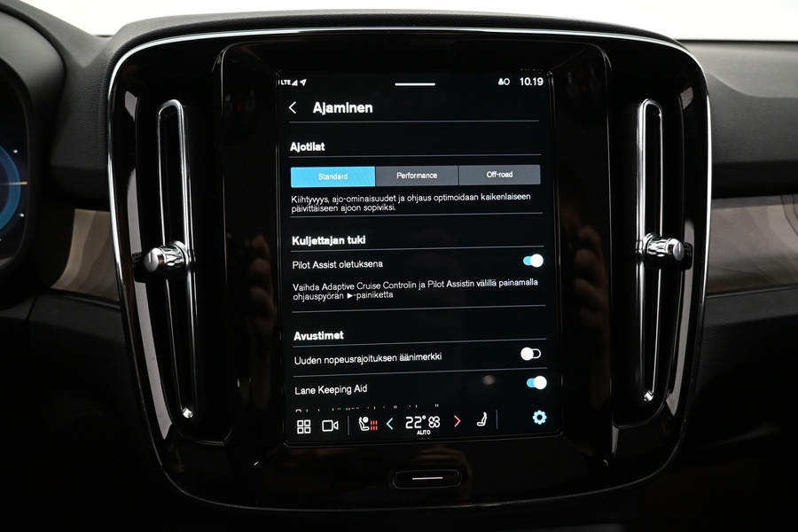 Volvo EC40 vaihtoauto