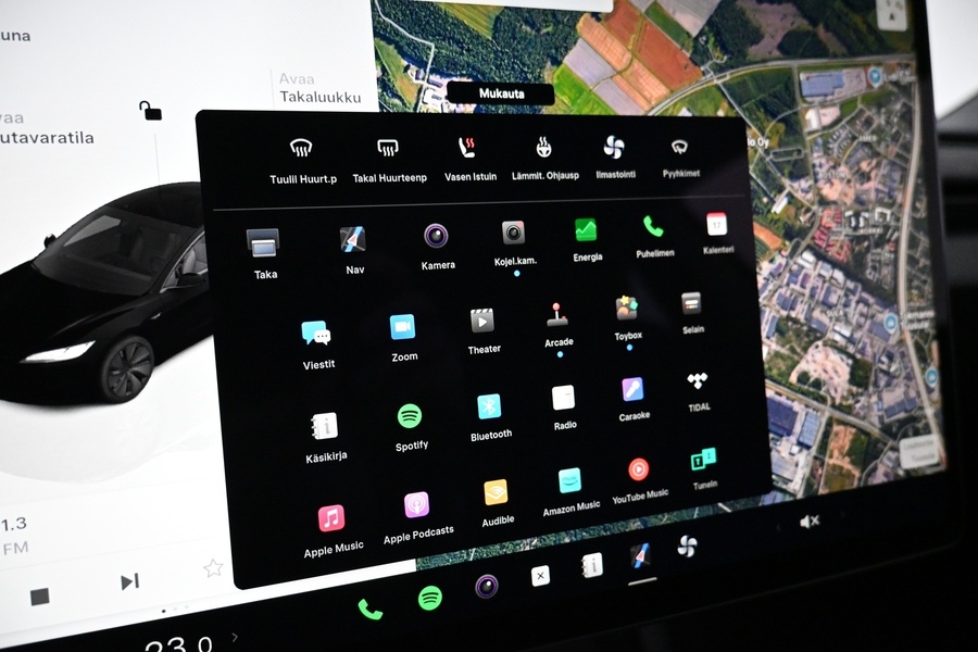 Tesla Model 3 vaihtoauto