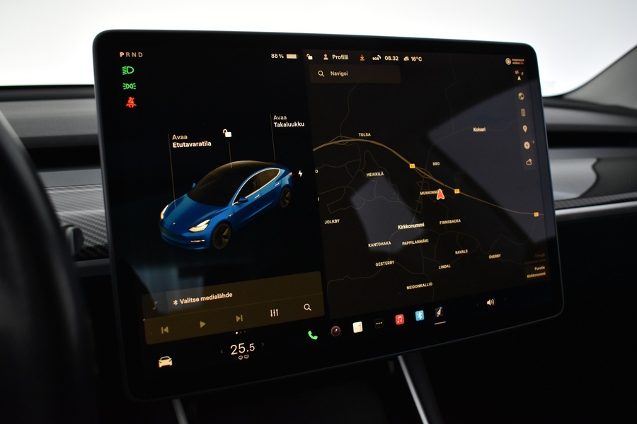 Tesla Model 3 vaihtoauto