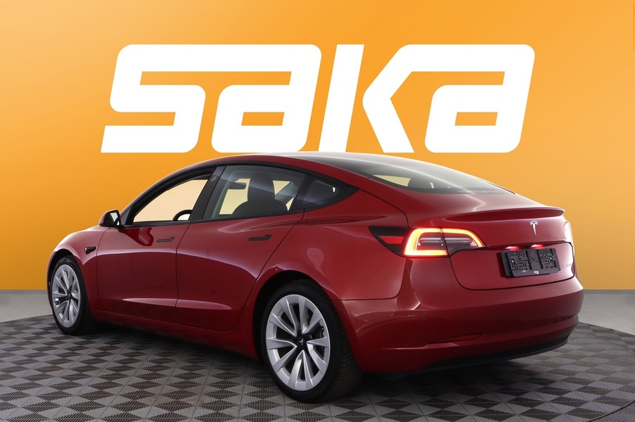 Tesla Model 3 vaihtoauto