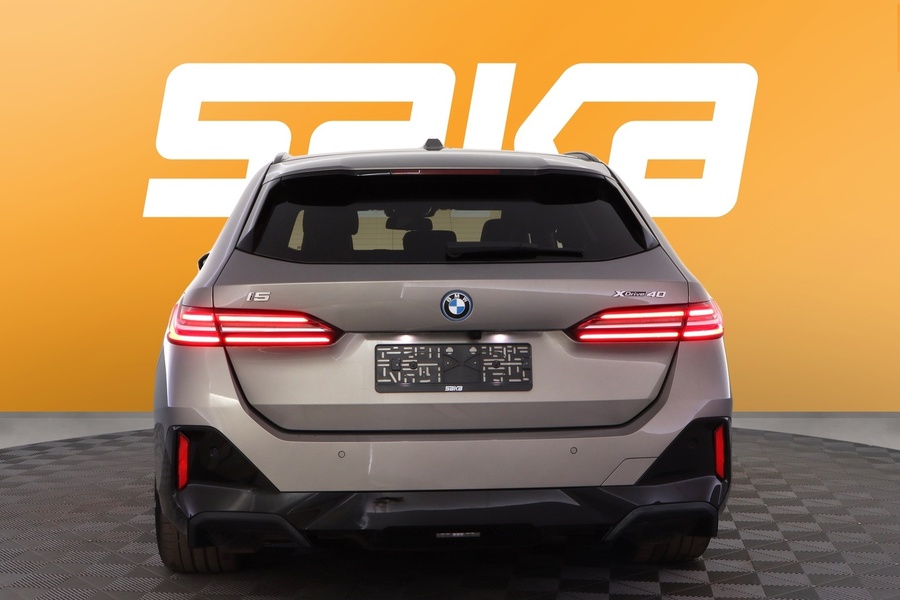 BMW i5 vaihtoauto