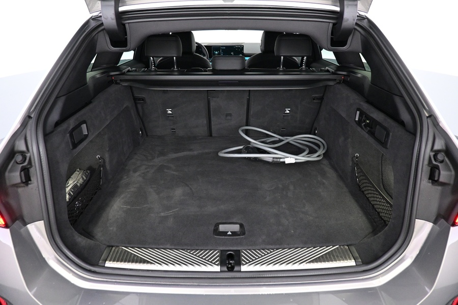 BMW i5 vaihtoauto