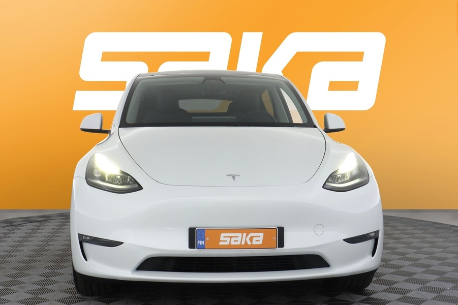 Tesla Model Y vaihtoauto
