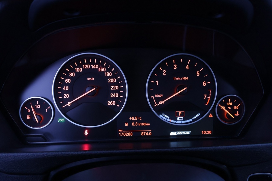 BMW 330 vaihtoauto