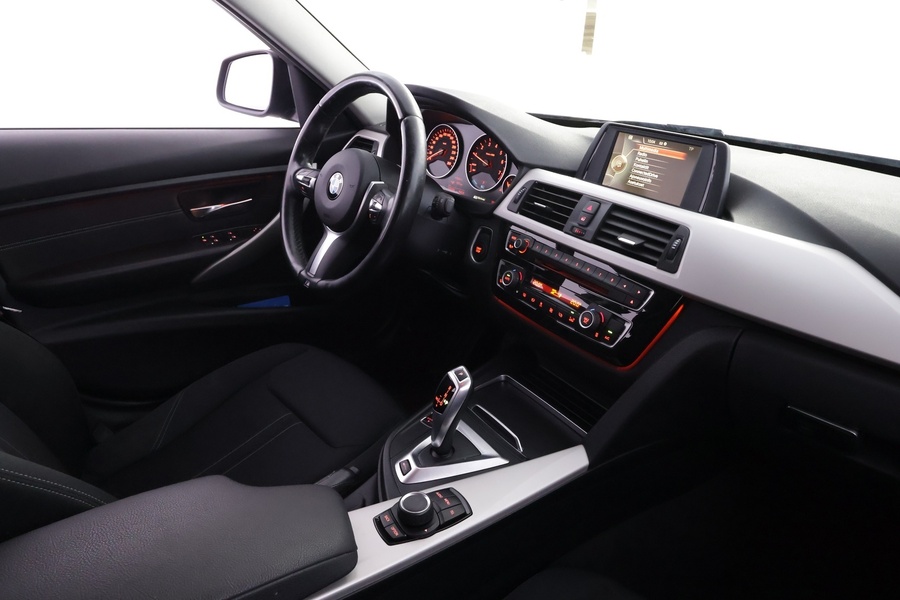 BMW 330 vaihtoauto