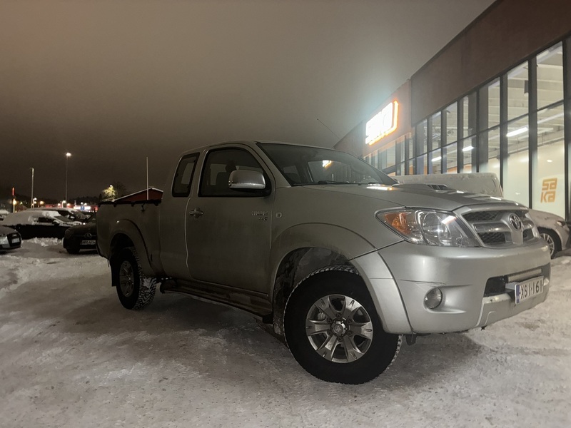 Toyota Hilux vaihtoauto