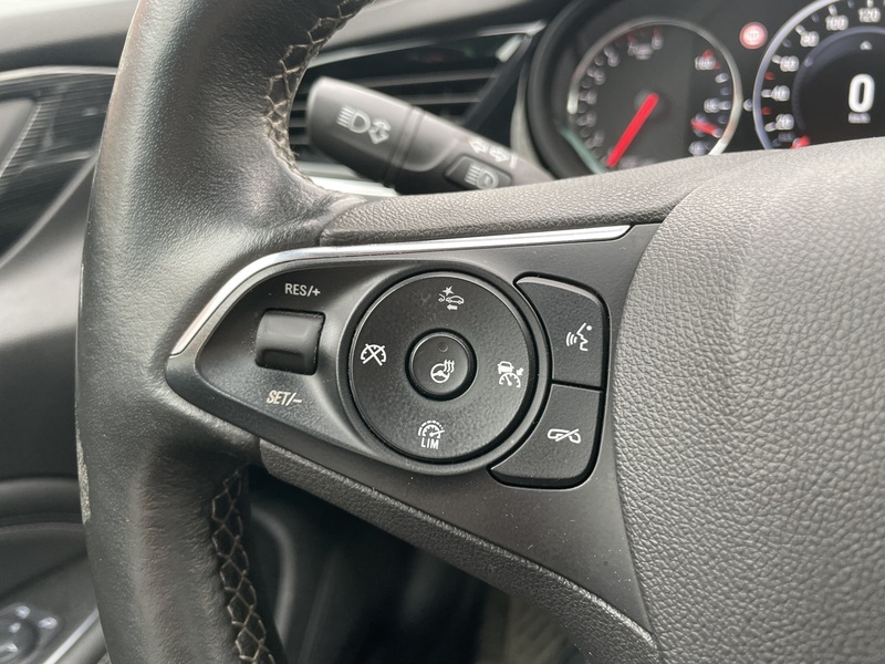 Opel Insignia vaihtoauto