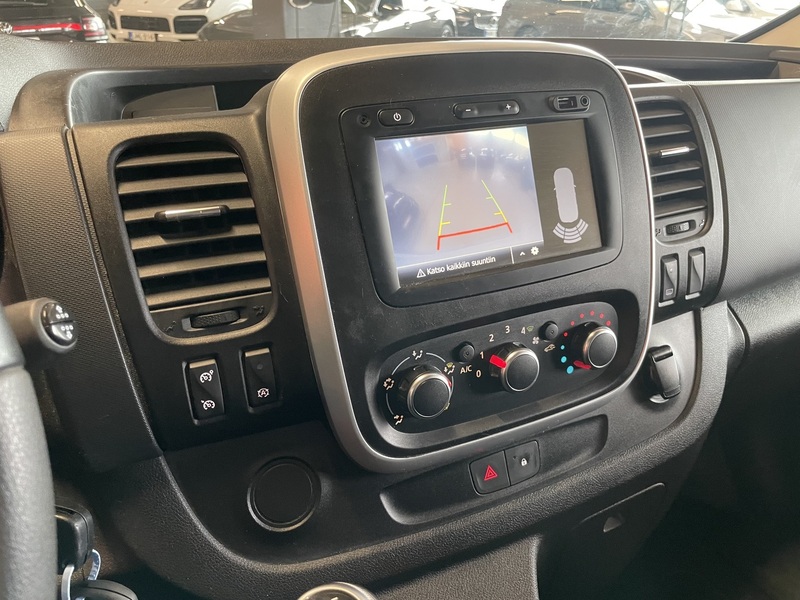 Renault Trafic vaihtoauto