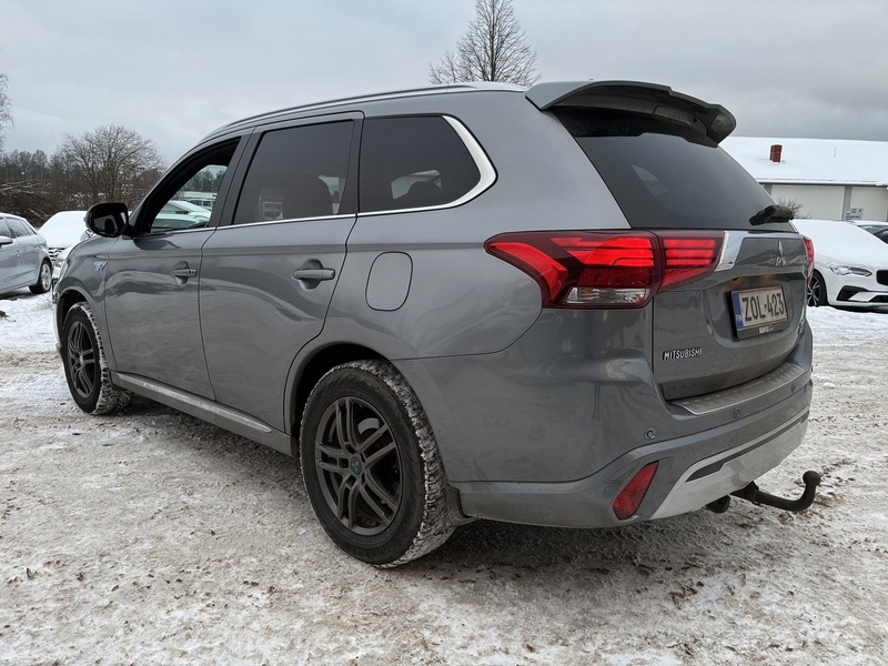 Mitsubishi Outlander PHEV vaihtoauto