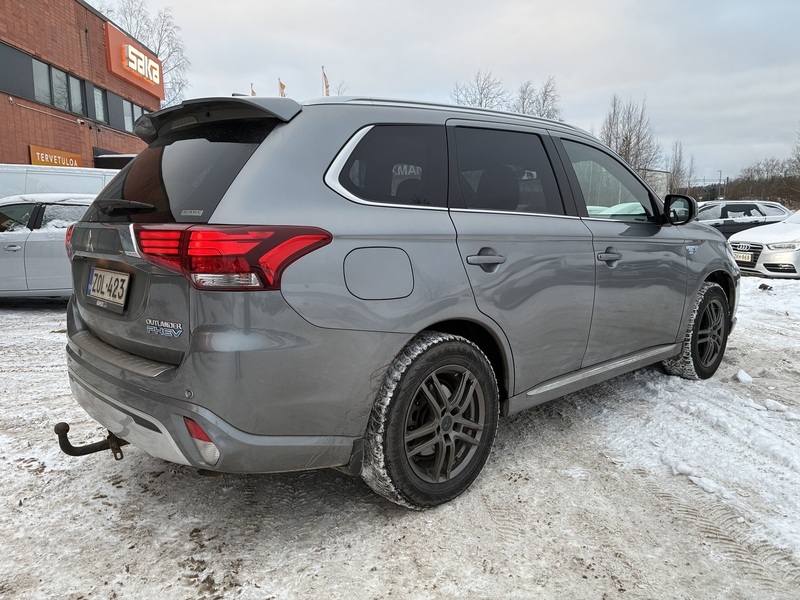 Mitsubishi Outlander PHEV vaihtoauto