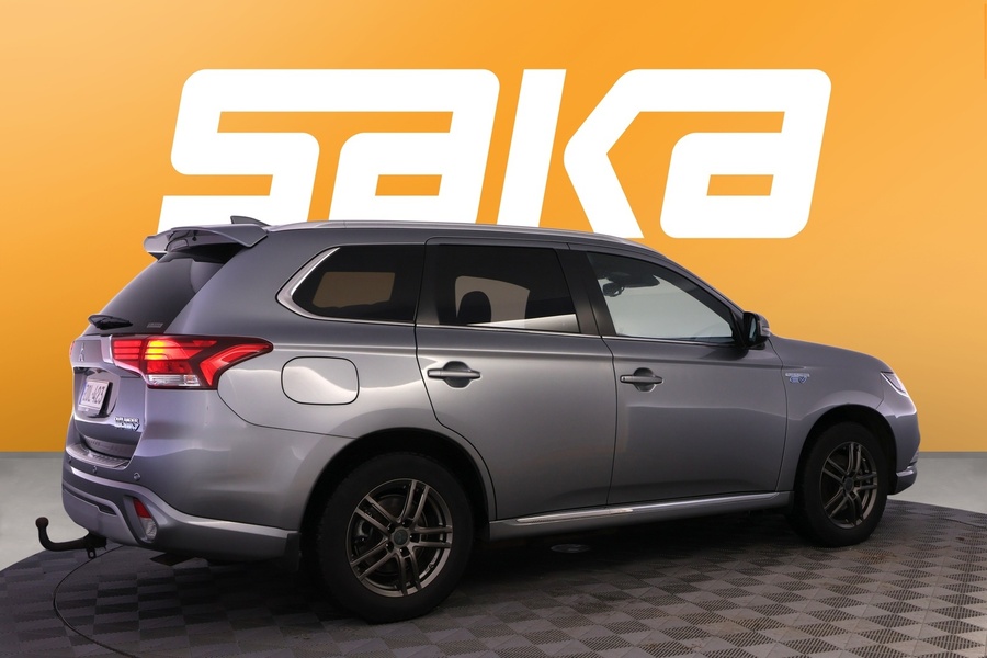 Mitsubishi Outlander PHEV vaihtoauto