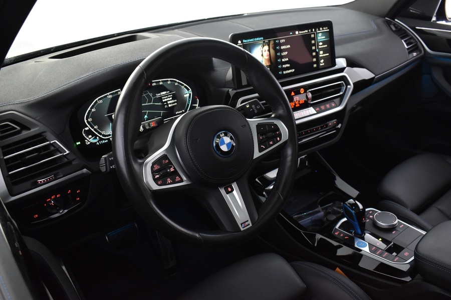 BMW iX3 vaihtoauto