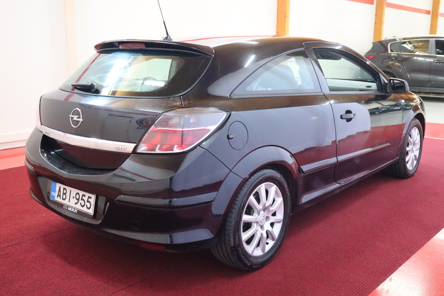 Opel Astra vaihtoauto