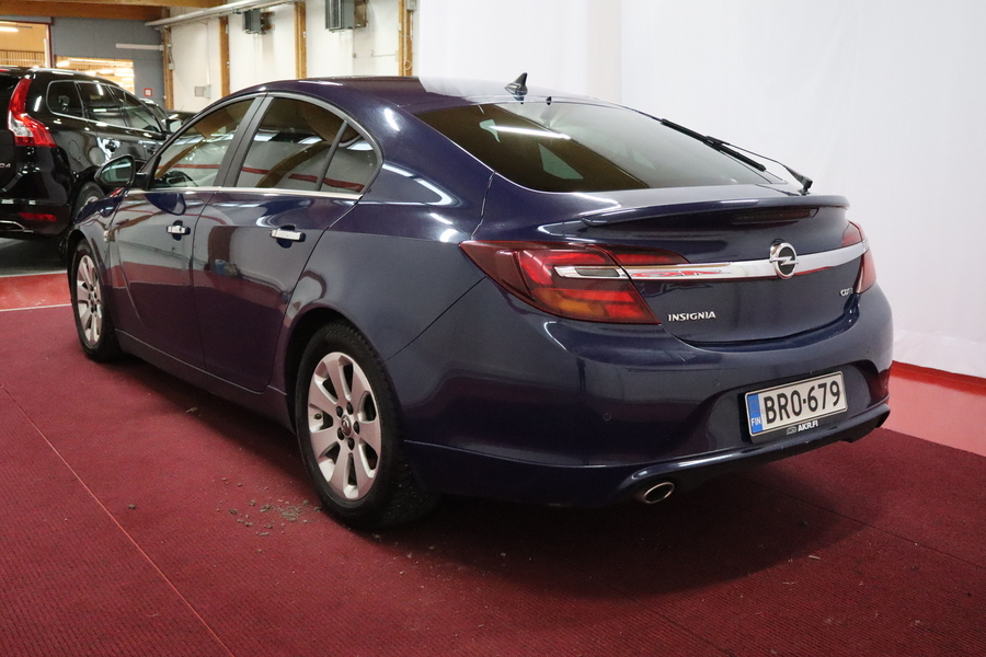 Opel Insignia vaihtoauto