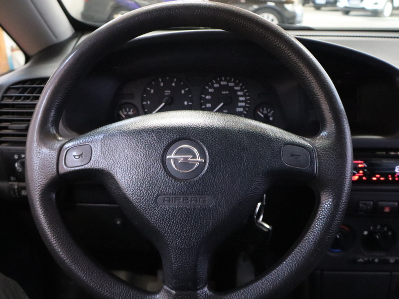 Opel Zafira vaihtoauto
