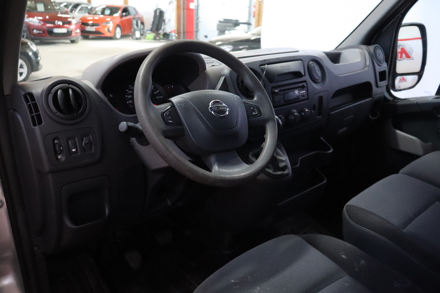 Nissan NV400 vaihtoauto