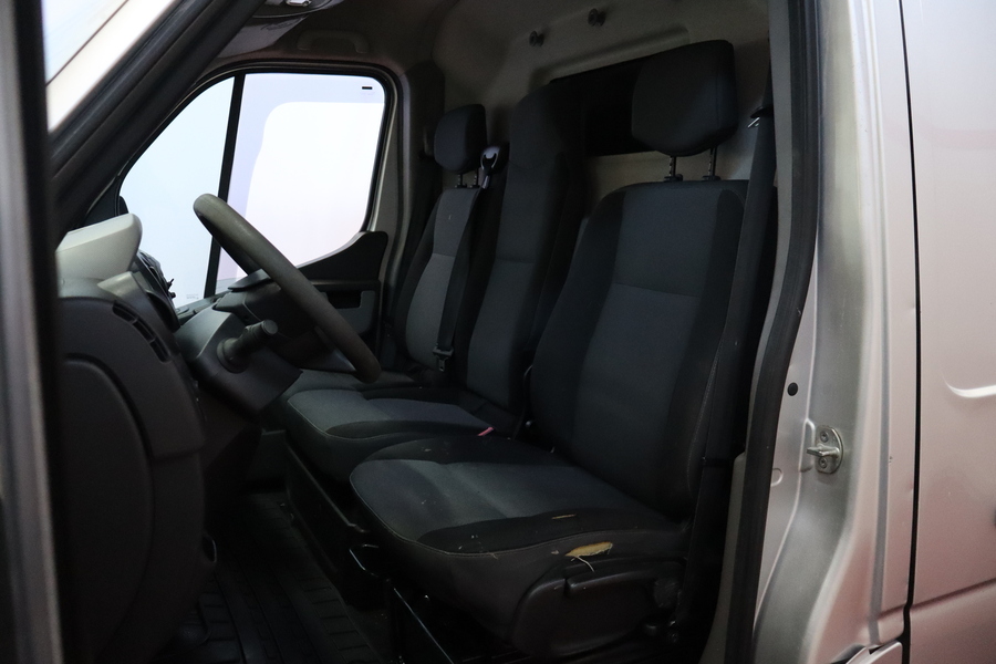Nissan NV400 vaihtoauto