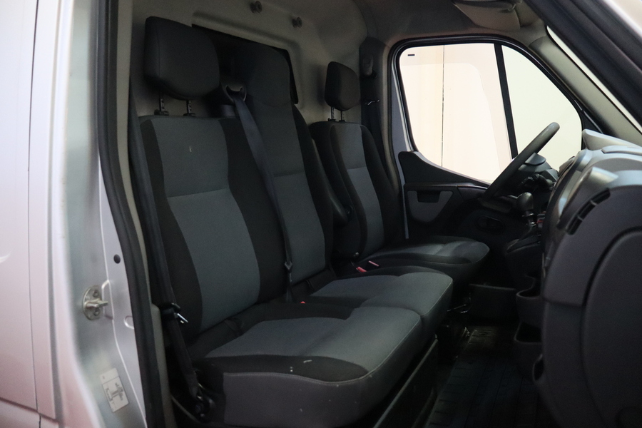 Nissan NV400 vaihtoauto