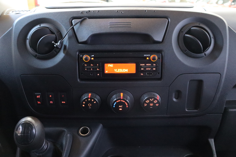 Nissan NV400 vaihtoauto