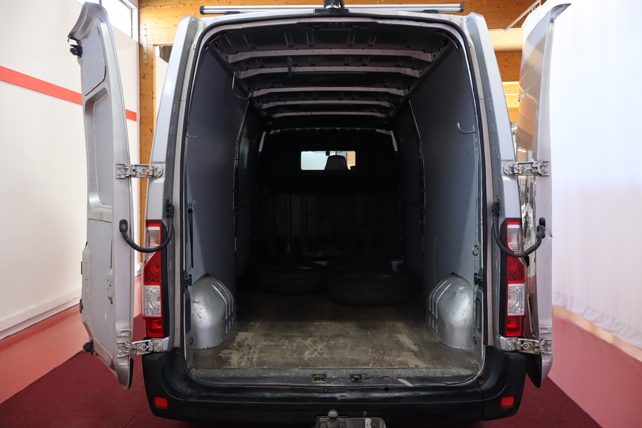 Nissan NV400 vaihtoauto