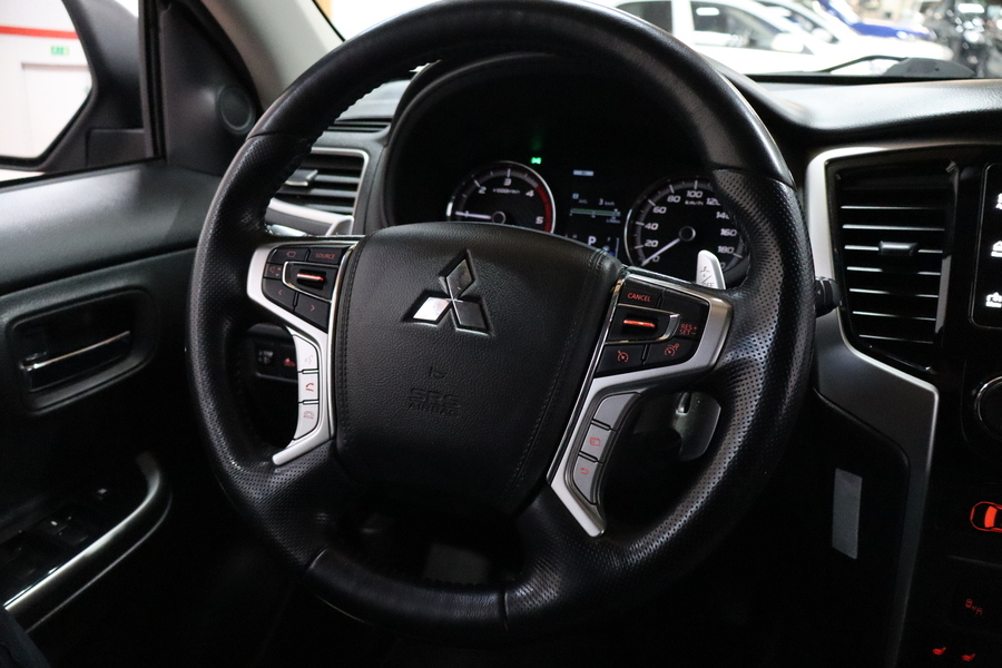 Mitsubishi L200 vaihtoauto