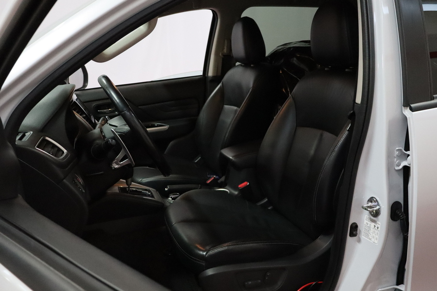 Mitsubishi L200 vaihtoauto