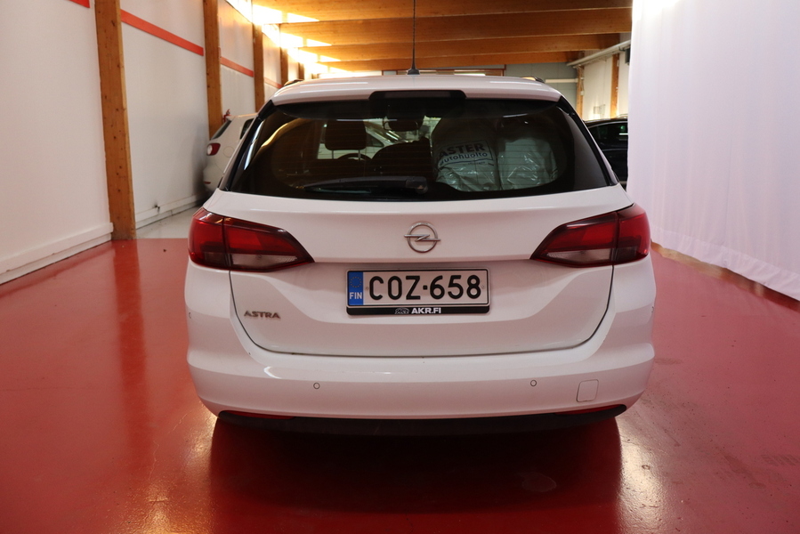 Opel Astra vaihtoauto