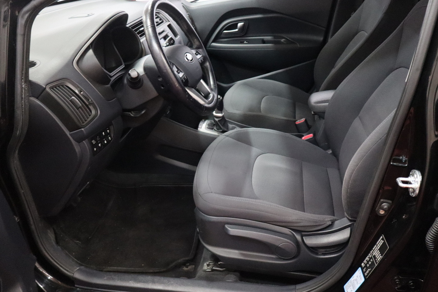Kia Rio vaihtoauto