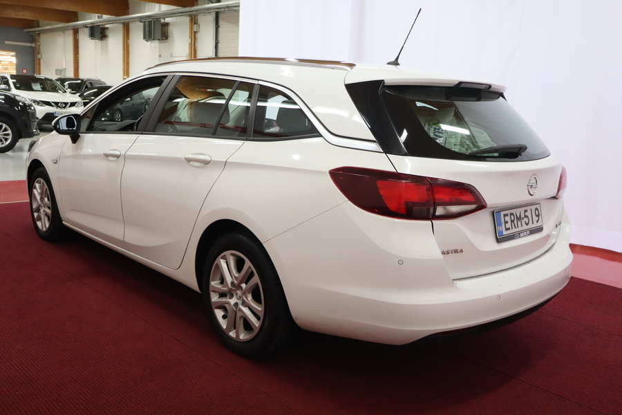 Opel Astra vaihtoauto