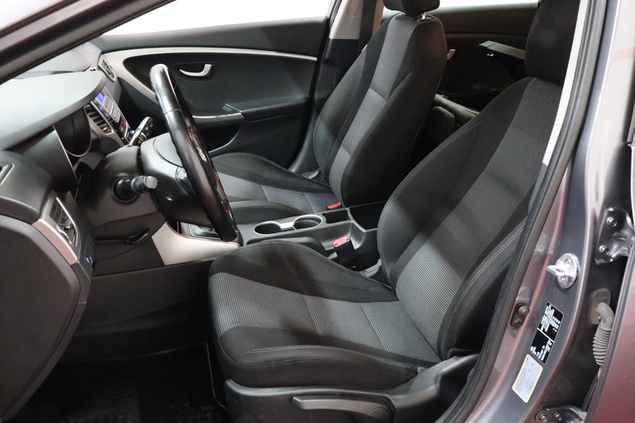 Hyundai i30 5d vaihtoauto