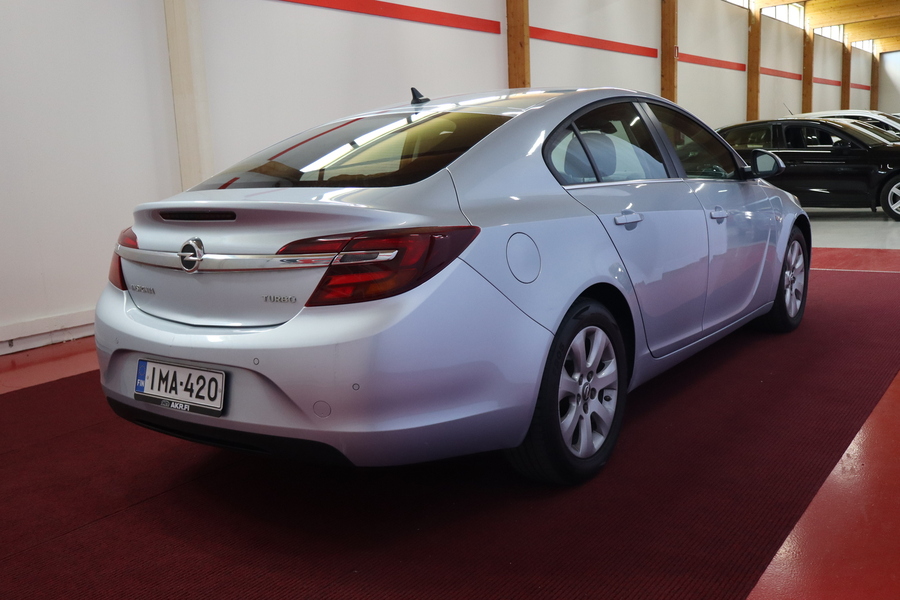 Opel Insignia vaihtoauto