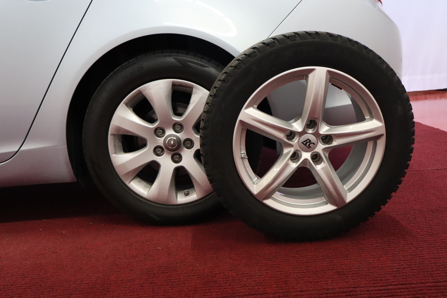 Opel Insignia vaihtoauto