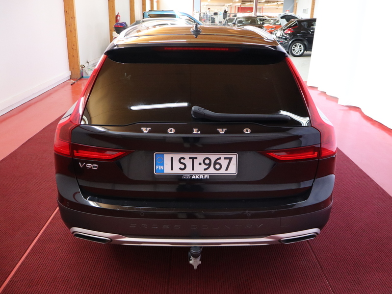 Volvo V90 Cross Country vaihtoauto