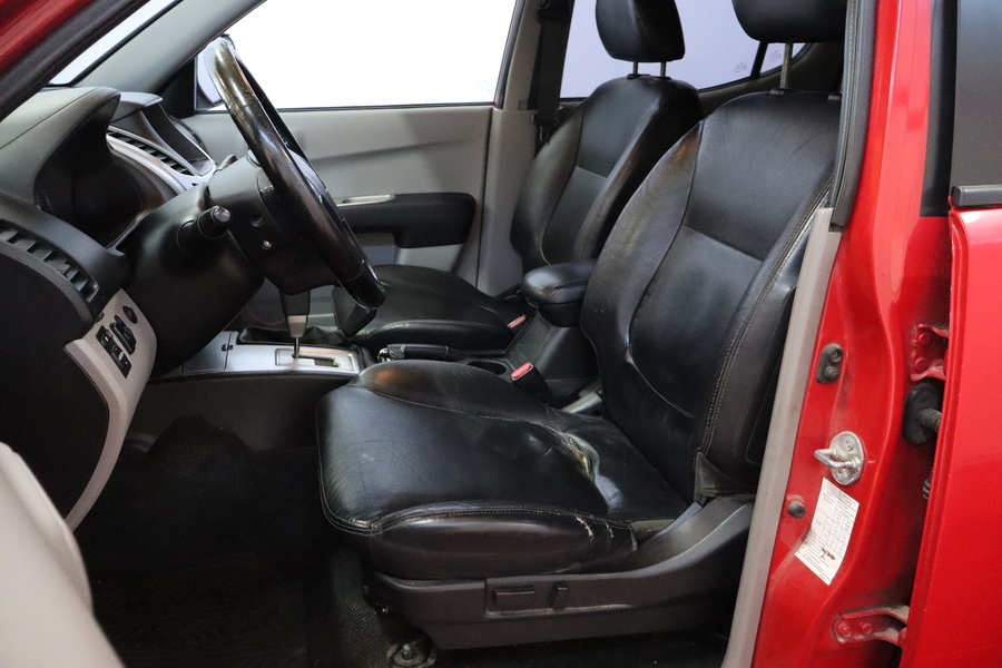 Mitsubishi L200 vaihtoauto