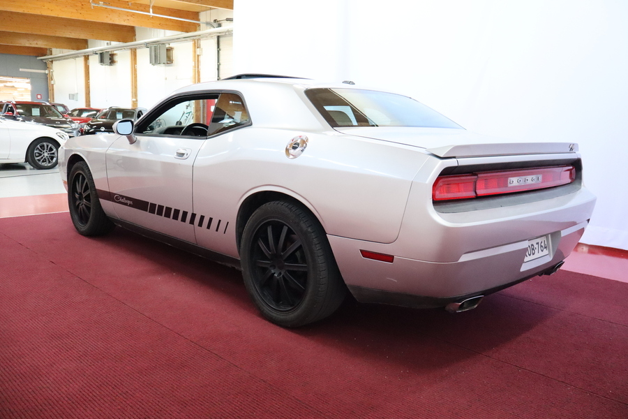 Dodge Challenger vaihtoauto