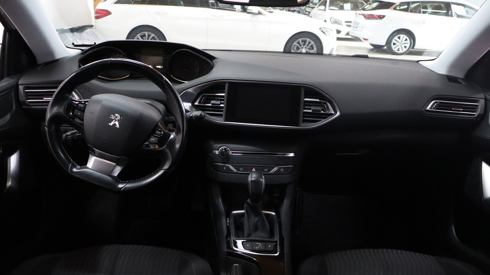 Peugeot 308 vaihtoauto