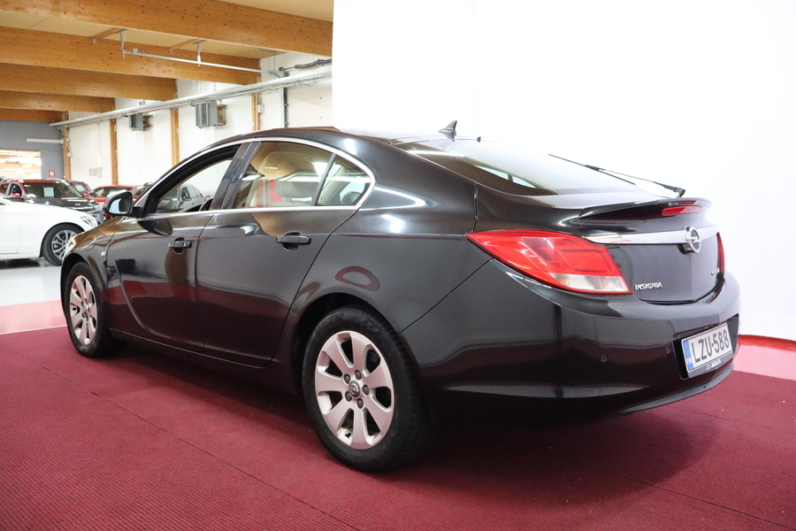 Opel Insignia vaihtoauto