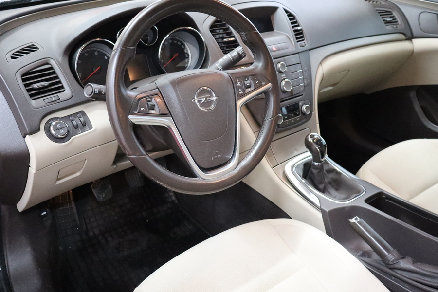 Opel Insignia vaihtoauto