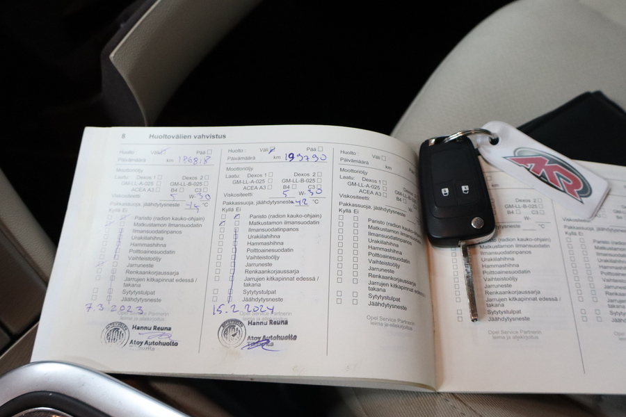 Opel Insignia vaihtoauto