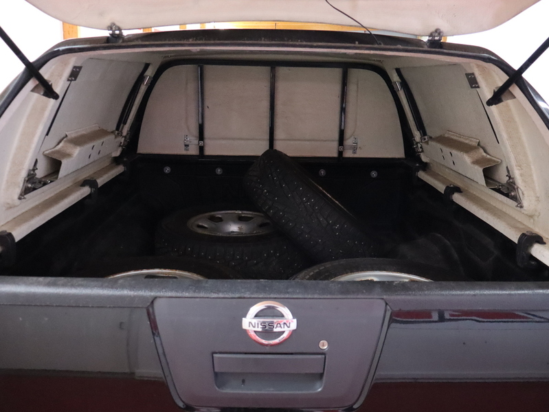 Nissan Navara vaihtoauto