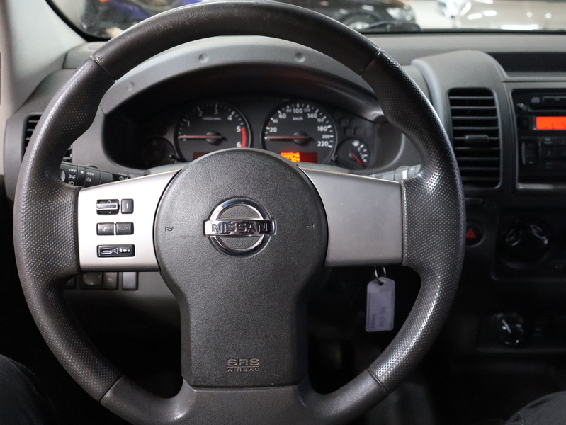 Nissan Navara vaihtoauto