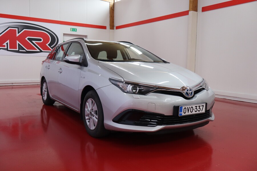 Toyota Auris vaihtoauto