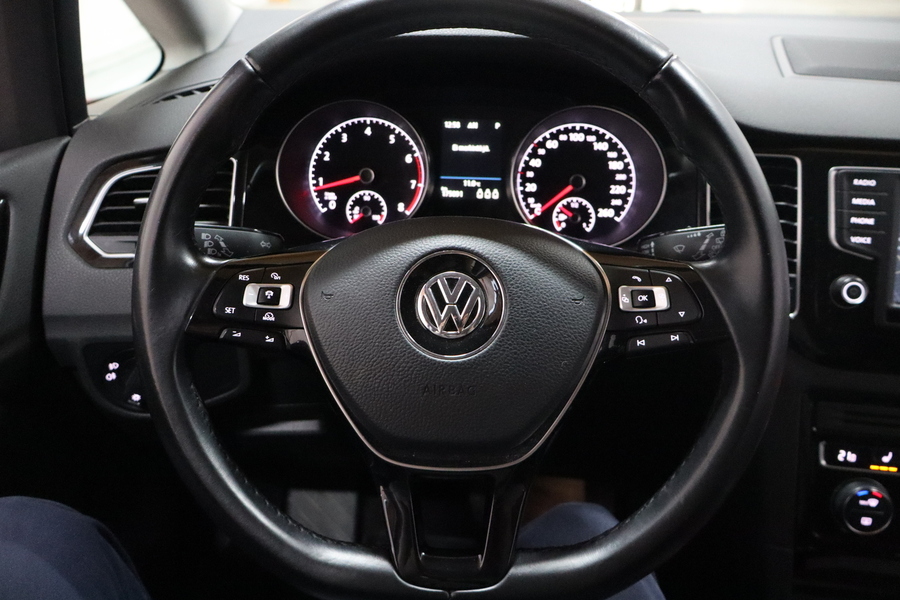 Volkswagen Golf Sportsvan vaihtoauto